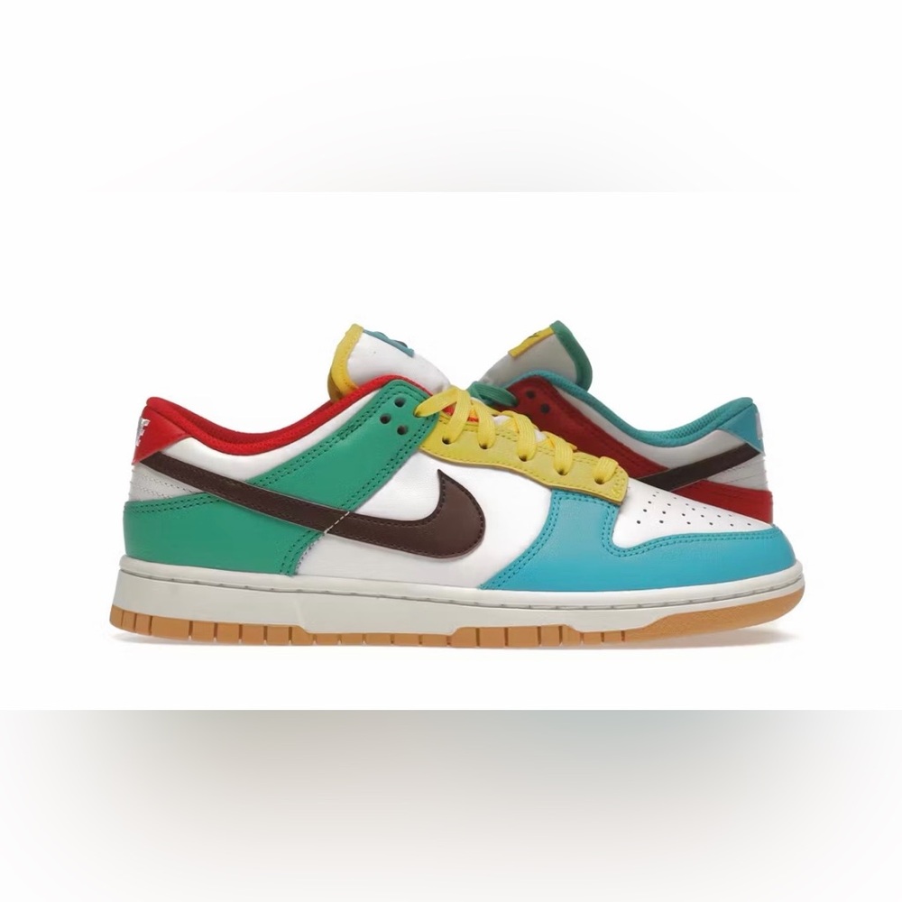 Grade school Nike Free 99 Dunks